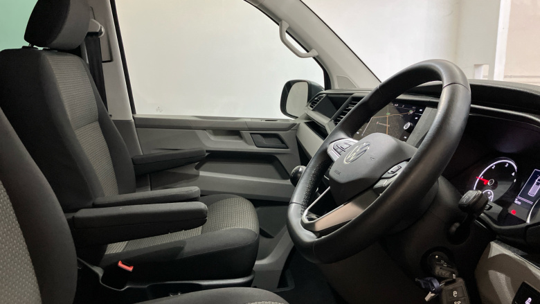 Volkswagen Transporter T32 Lwb Diesel 2.0 TDI 150 Highline Kombi Van